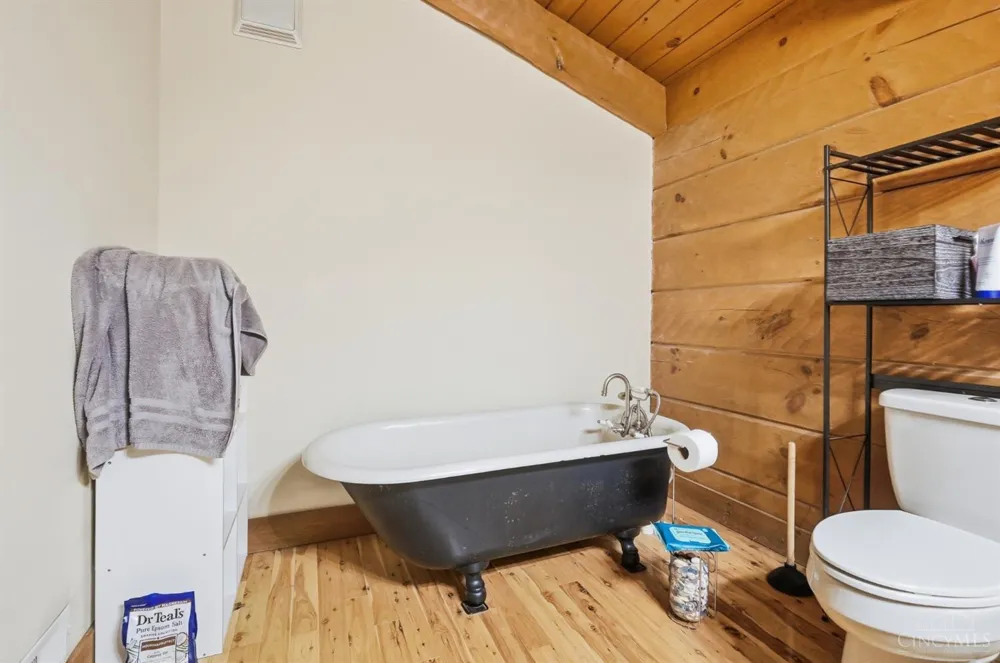 255 W Pekin Road Clearcreek, OH 45036
