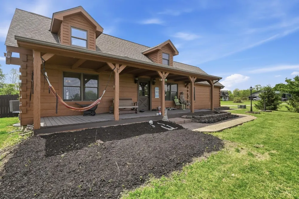 255 W Pekin Road Clearcreek, OH 45036