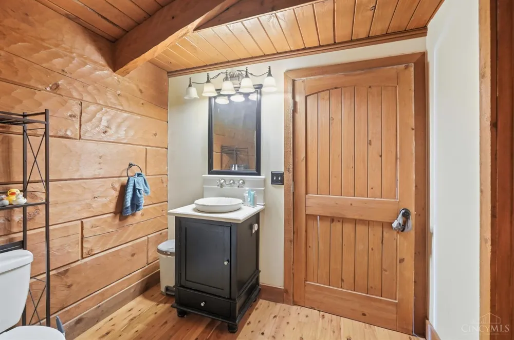 255 W Pekin Road Clearcreek, OH 45036