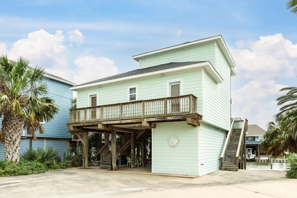 139 Driftwood Road Freeport, TX 77541
