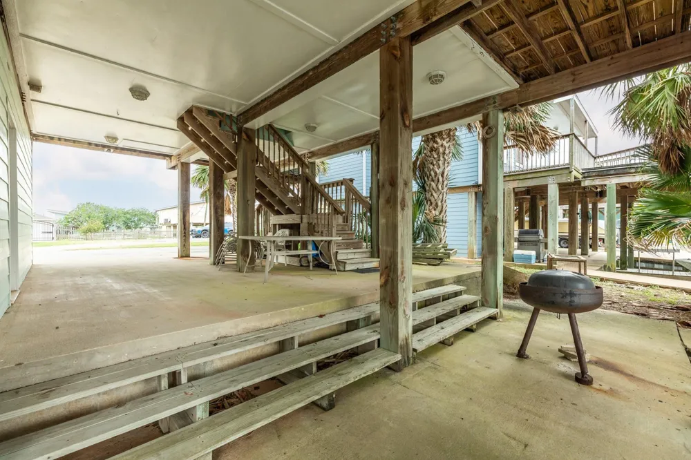 139 Driftwood Road Freeport, TX 77541