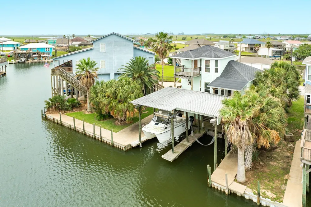 139 Driftwood Road Freeport, TX 77541