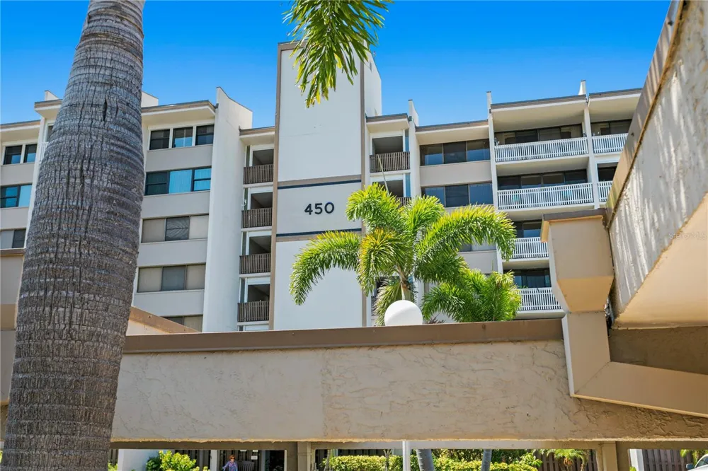 450 TREASURE ISLAND CAUSEWAY #104 Treasure Island, FL 33706