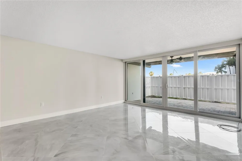 450 TREASURE ISLAND CAUSEWAY #104 Treasure Island, FL 33706