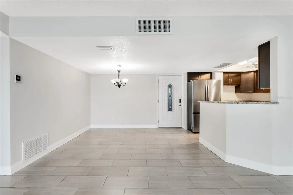 450 TREASURE ISLAND CAUSEWAY #104 Treasure Island, FL 33706
