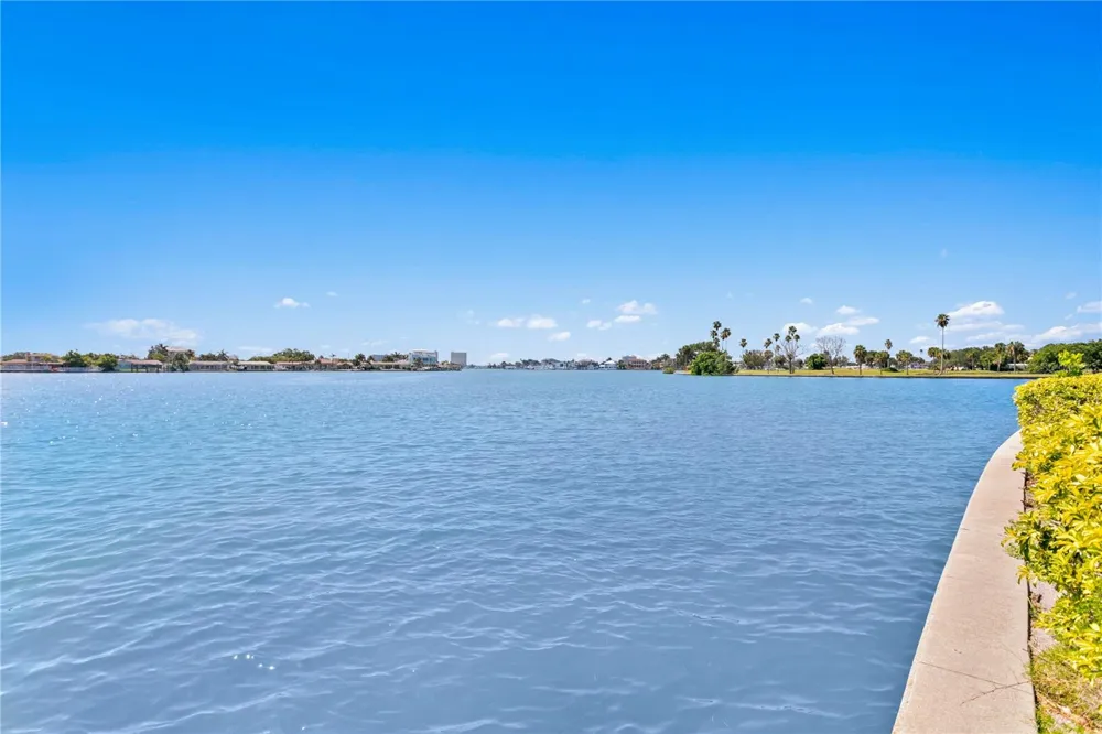 450 TREASURE ISLAND CAUSEWAY #104 Treasure Island, FL 33706
