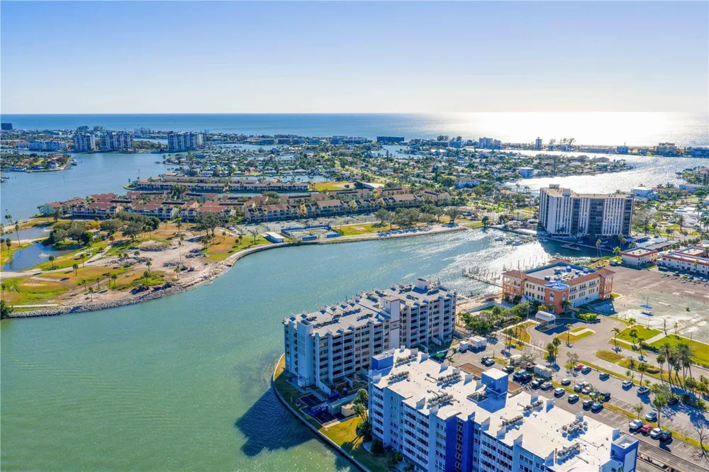 450 TREASURE ISLAND CAUSEWAY #104 Treasure Island, FL 33706