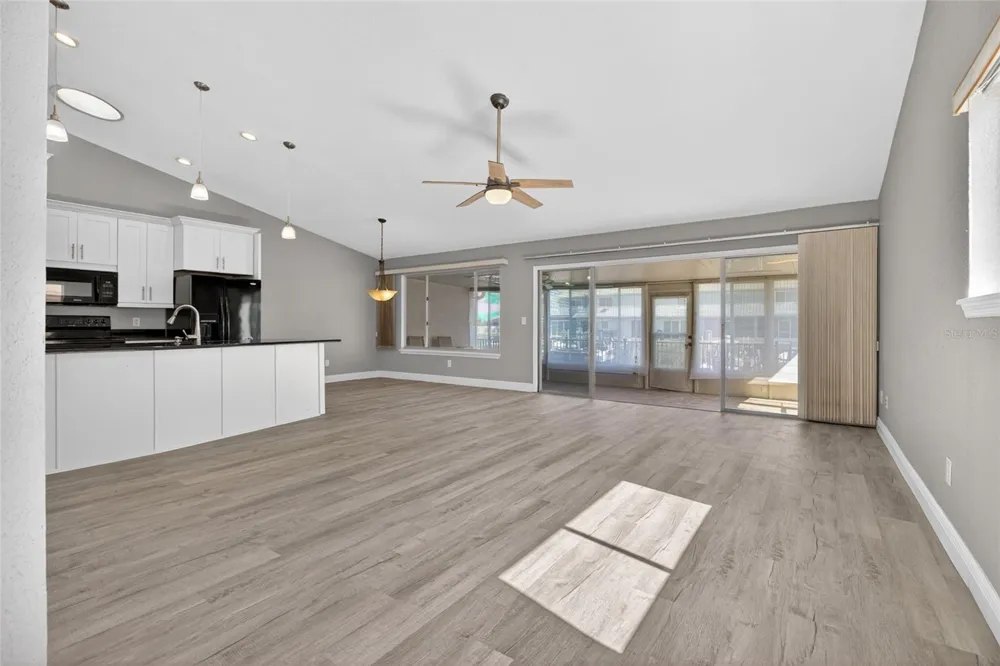 14617 LORIDAWN DRIVE #8 Seminole, FL 33776