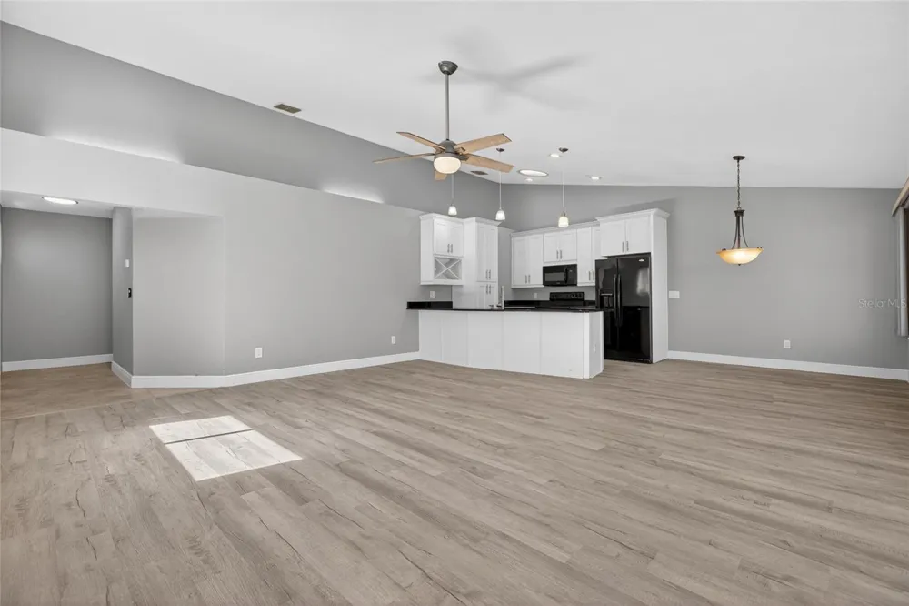 14617 LORIDAWN DRIVE #8 Seminole, FL 33776