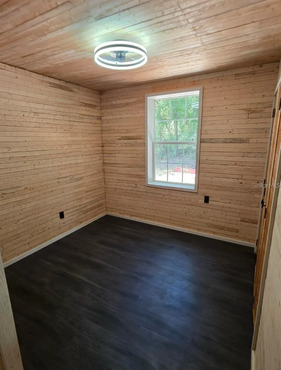 401 SW KEMP COURT #Suite B Lake City, FL 32024