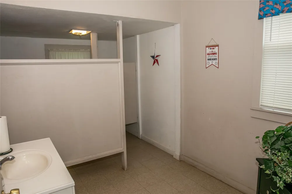 1503 State Highway 237 Round Top, TX 78954