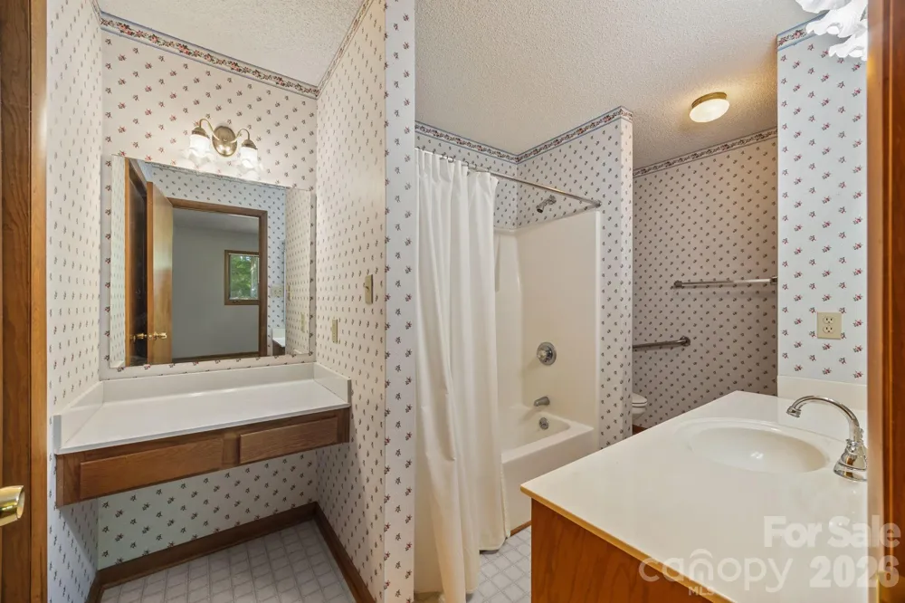 1305 Wellington Hills Circle Salisbury, NC 28147