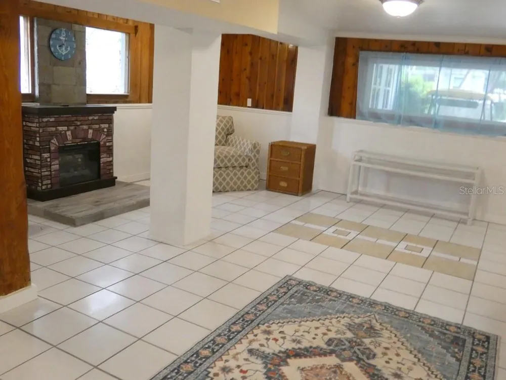 2215 S HUNT POINT Crystal River, FL 34429