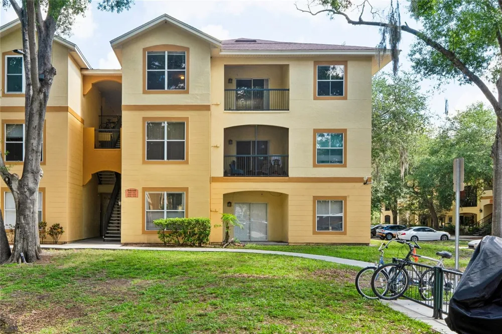 5618 PINNACLE HEIGHTS CIRCLE #312 Tampa, FL 33624