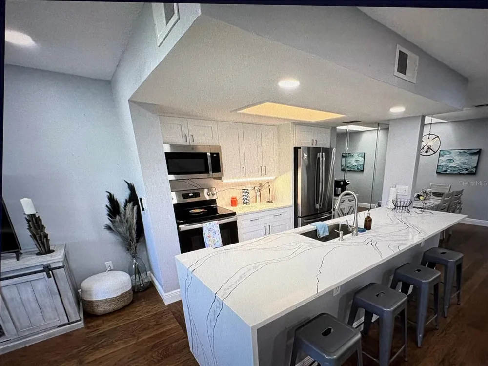 629 GARLAND CIRCLE Indian Rocks Beach, FL 33785