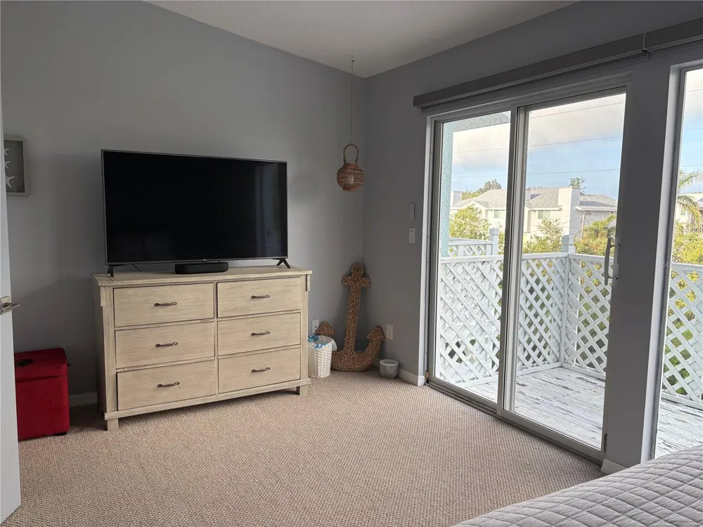 629 GARLAND CIRCLE Indian Rocks Beach, FL 33785