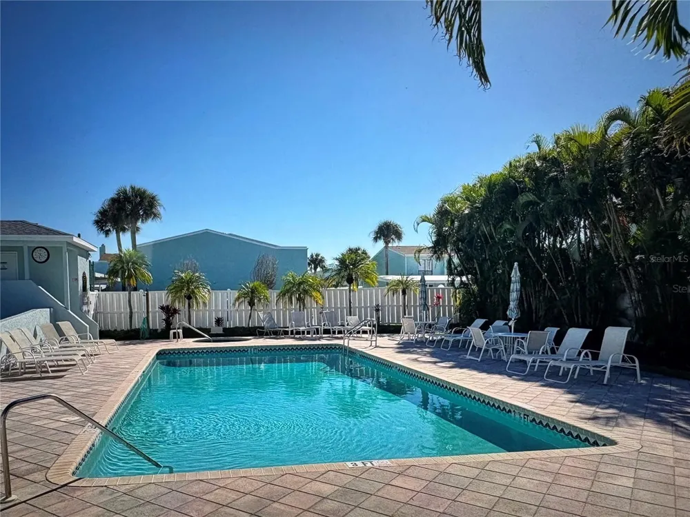 629 GARLAND CIRCLE Indian Rocks Beach, FL 33785