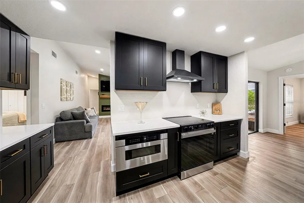 11325 GLENMONT DRIVE Tampa, FL 33635