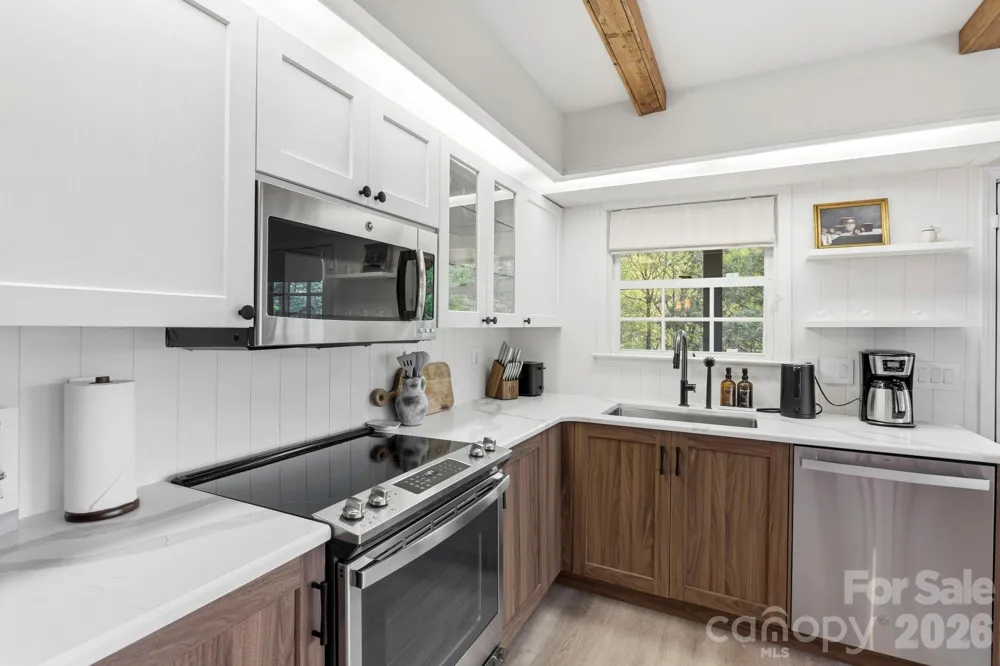 821 Summit Drive Maggie Valley, NC 28751