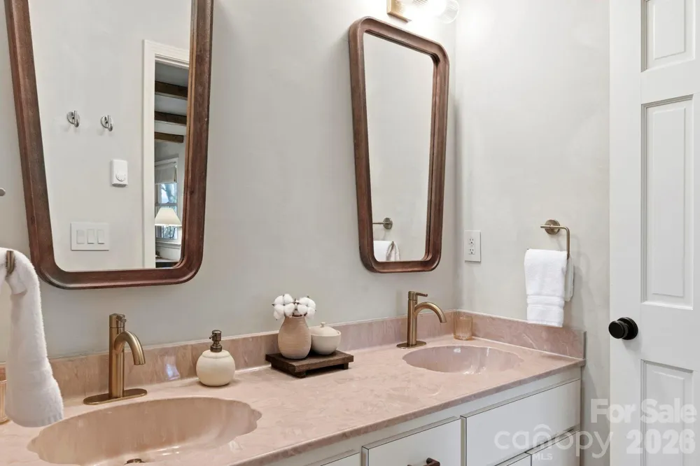 821 Summit Drive Maggie Valley, NC 28751