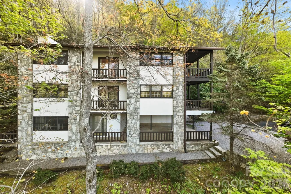 821 Summit Drive Maggie Valley, NC 28751