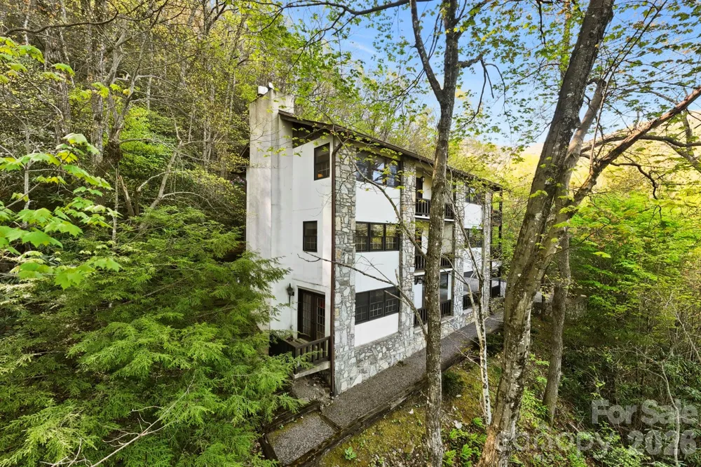 821 Summit Drive Maggie Valley, NC 28751