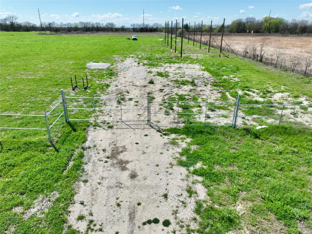 NW McKinney Street Rice, TX 75155