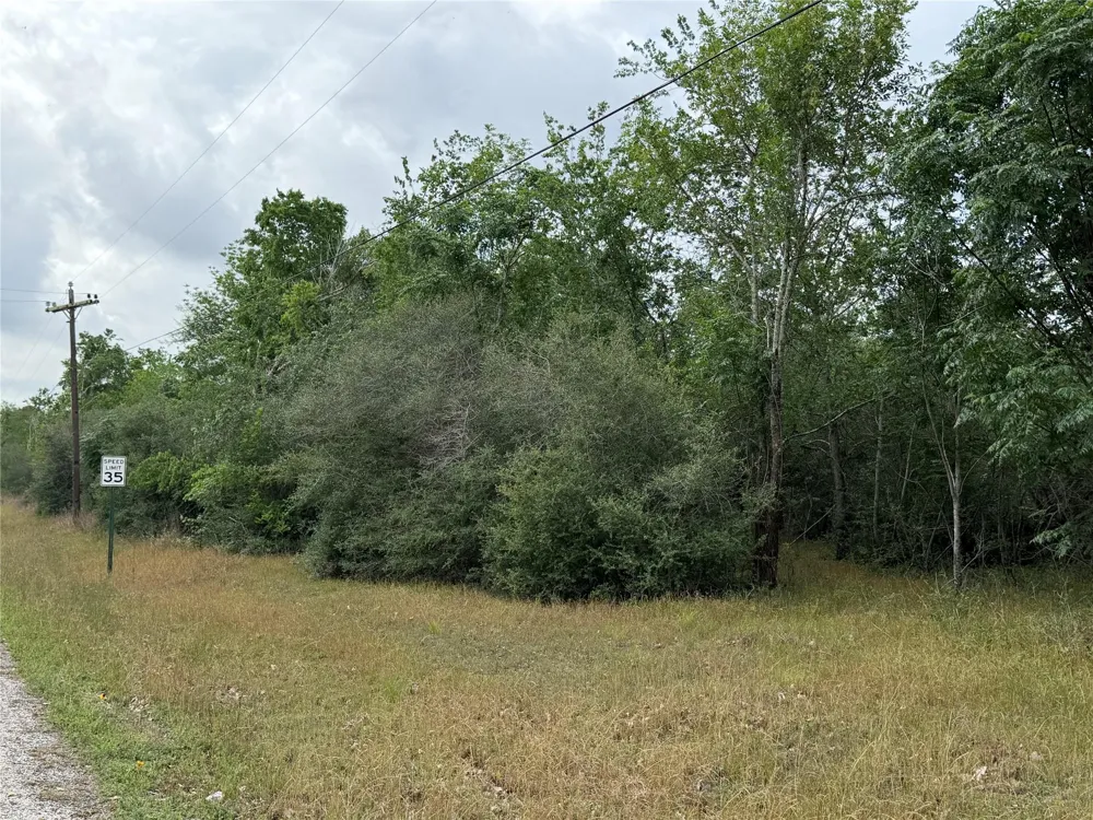 9 Love Road Victoria, TX 77904
