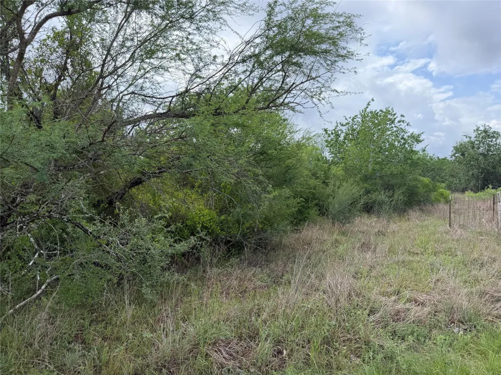 9 Love Road Victoria, TX 77904
