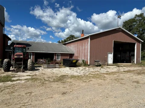16465 Almont