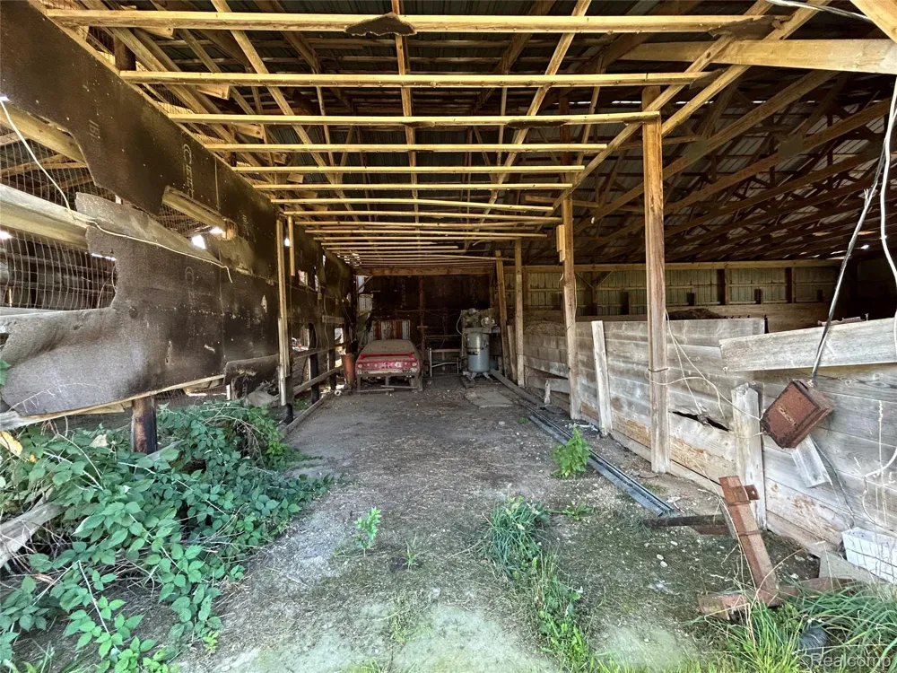 16465 Almont Berlin Township, MI 48002