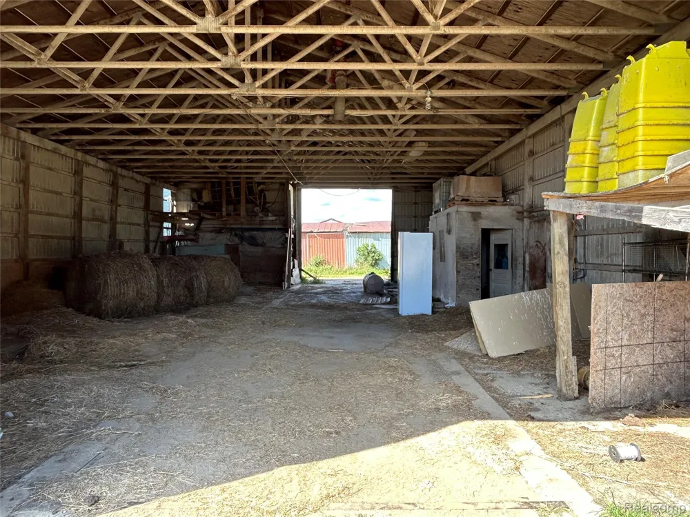 16465 Almont Berlin Township, MI 48002
