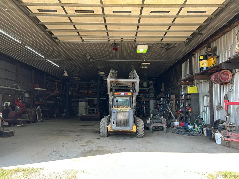 16465 Almont Berlin Township, MI 48002