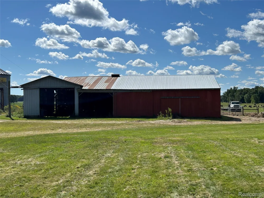 16465 Almont Berlin Township, MI 48002