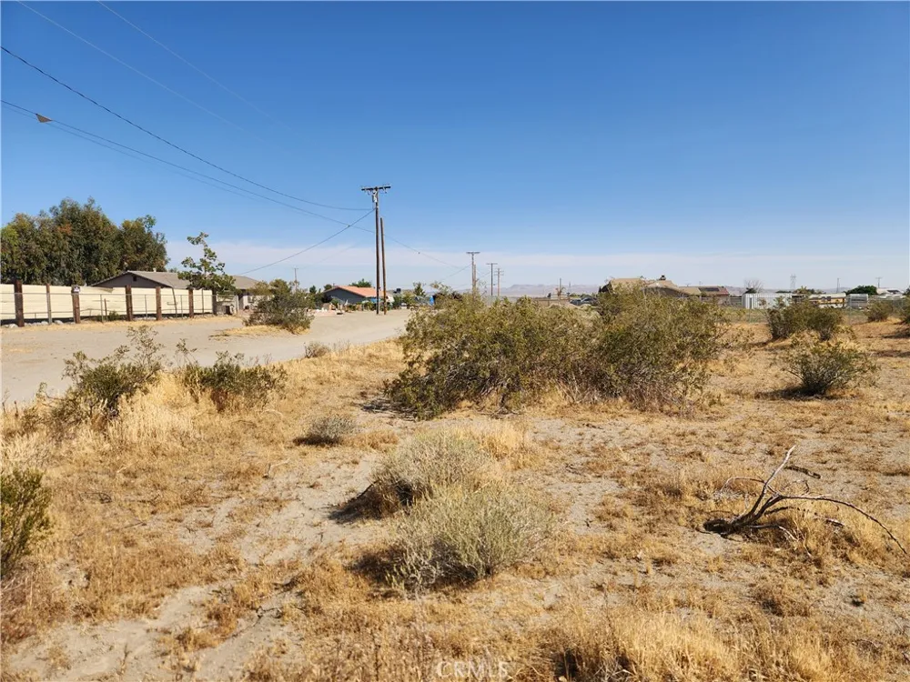 2 Horizon Court Phelan, CA 92371