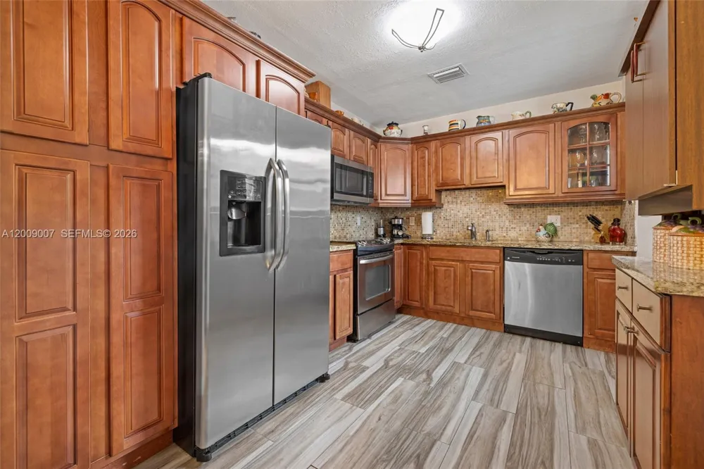 7840 SW 67th Ave South Miami, FL 33143