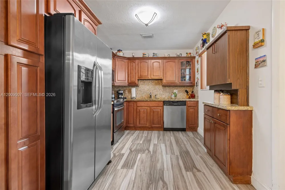 7840 SW 67th Ave South Miami, FL 33143