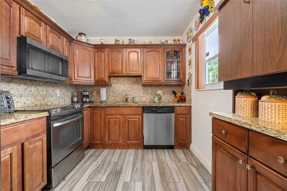 7840 SW 67th Ave South Miami, FL 33143