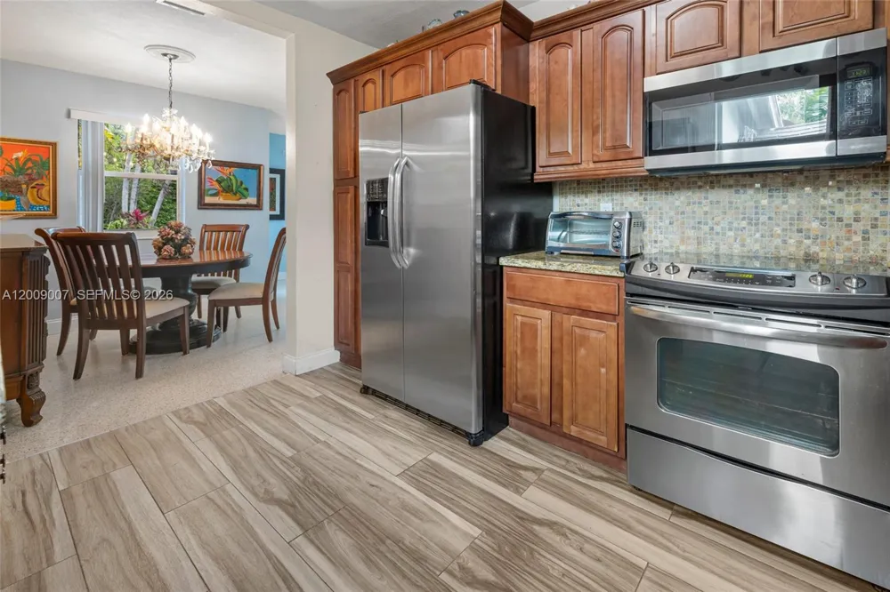 7840 SW 67th Ave South Miami, FL 33143