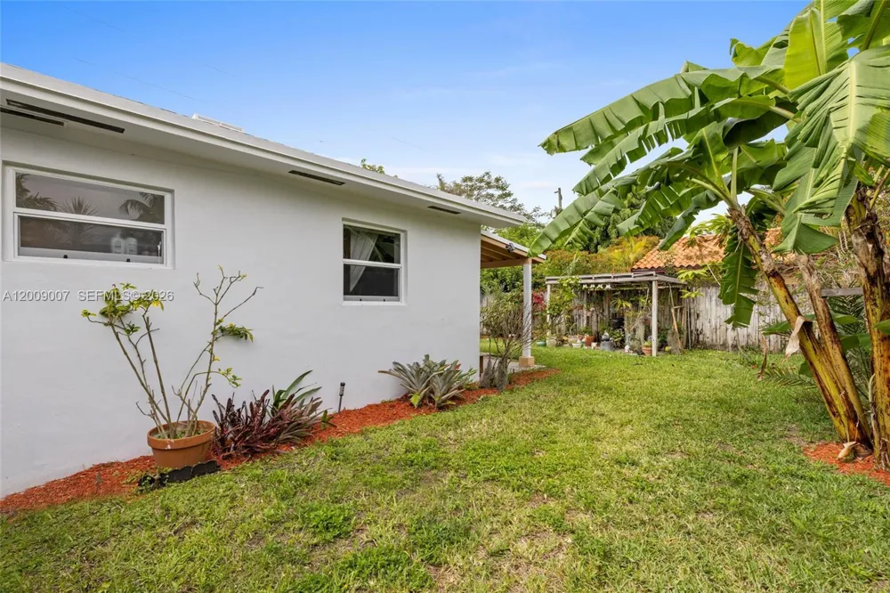 7840 SW 67th Ave South Miami, FL 33143