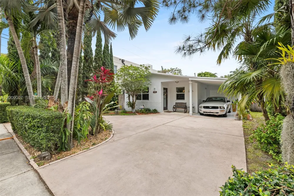 7840 SW 67th Ave South Miami, FL 33143