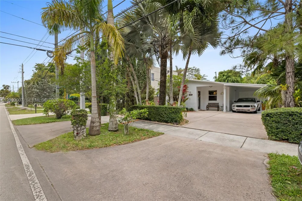 7840 SW 67th Ave South Miami, FL 33143