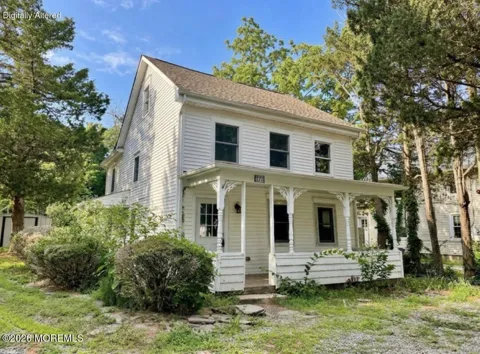 377 Main Street