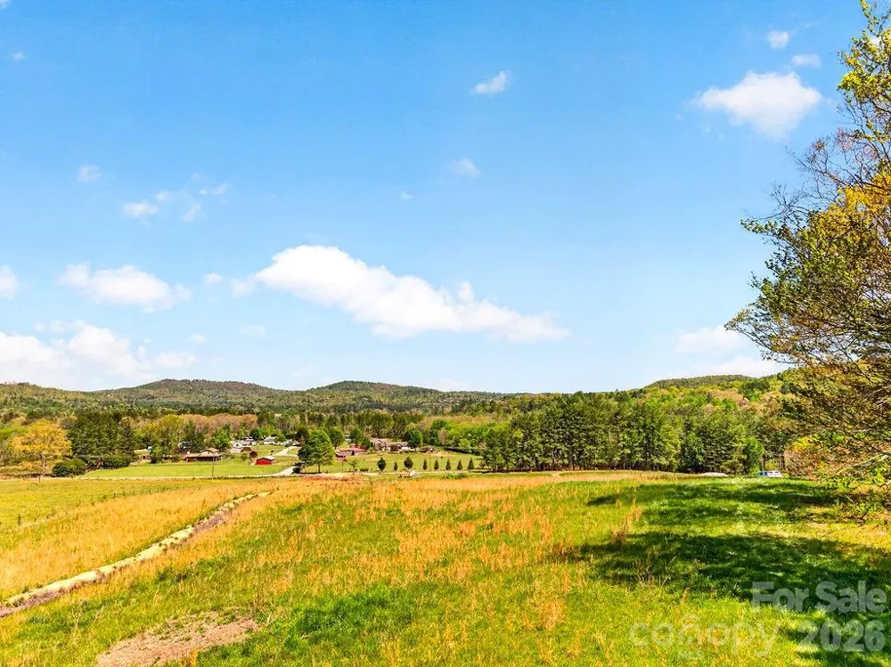 000 Etowah School Road Hendersonville, NC 28739