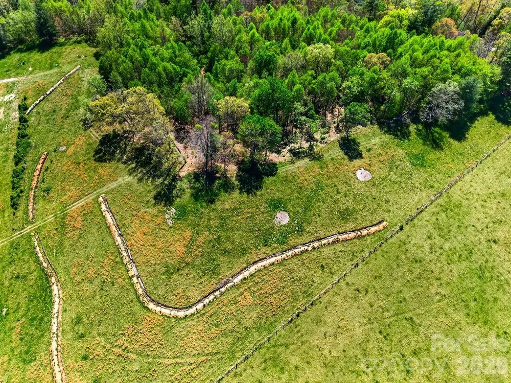 000 Etowah School Road Hendersonville, NC 28739