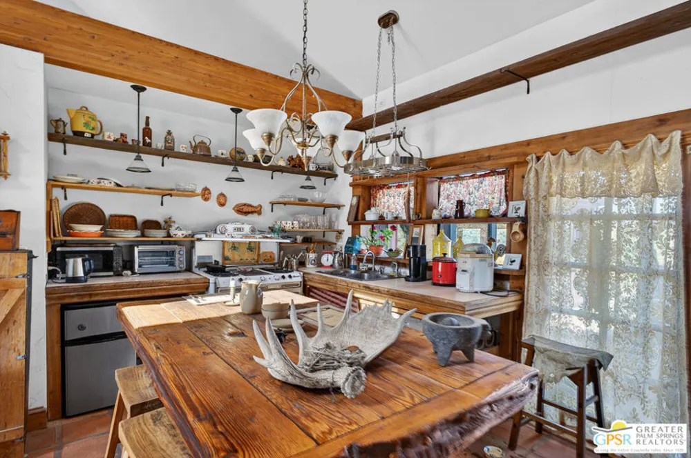 53408 Stud Valley Road Pioneertown, CA 92268