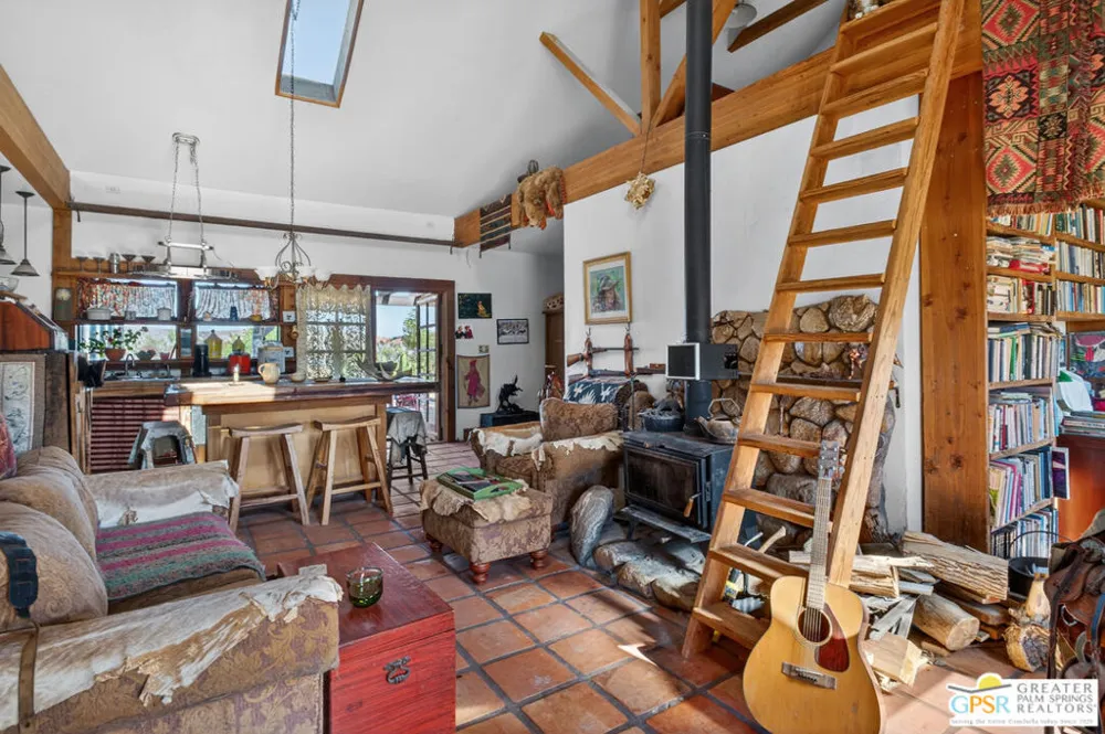 53408 Stud Valley Road Pioneertown, CA 92268