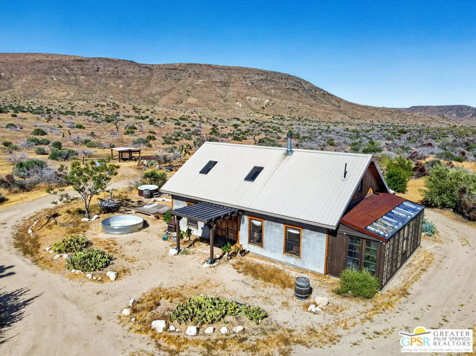 53408 Stud Valley Road Pioneertown, CA 92268