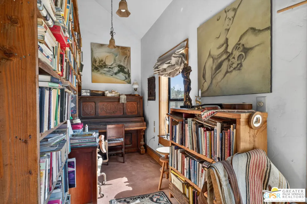 53408 Stud Valley Road Pioneertown, CA 92268