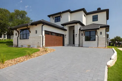 903 Flint Ridge Trail